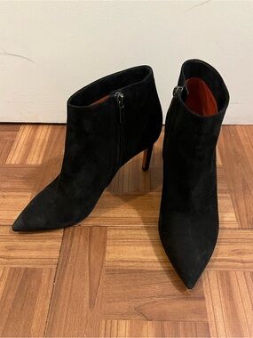 Santoni Black Suede Pointed Toe Ankle Booties 38